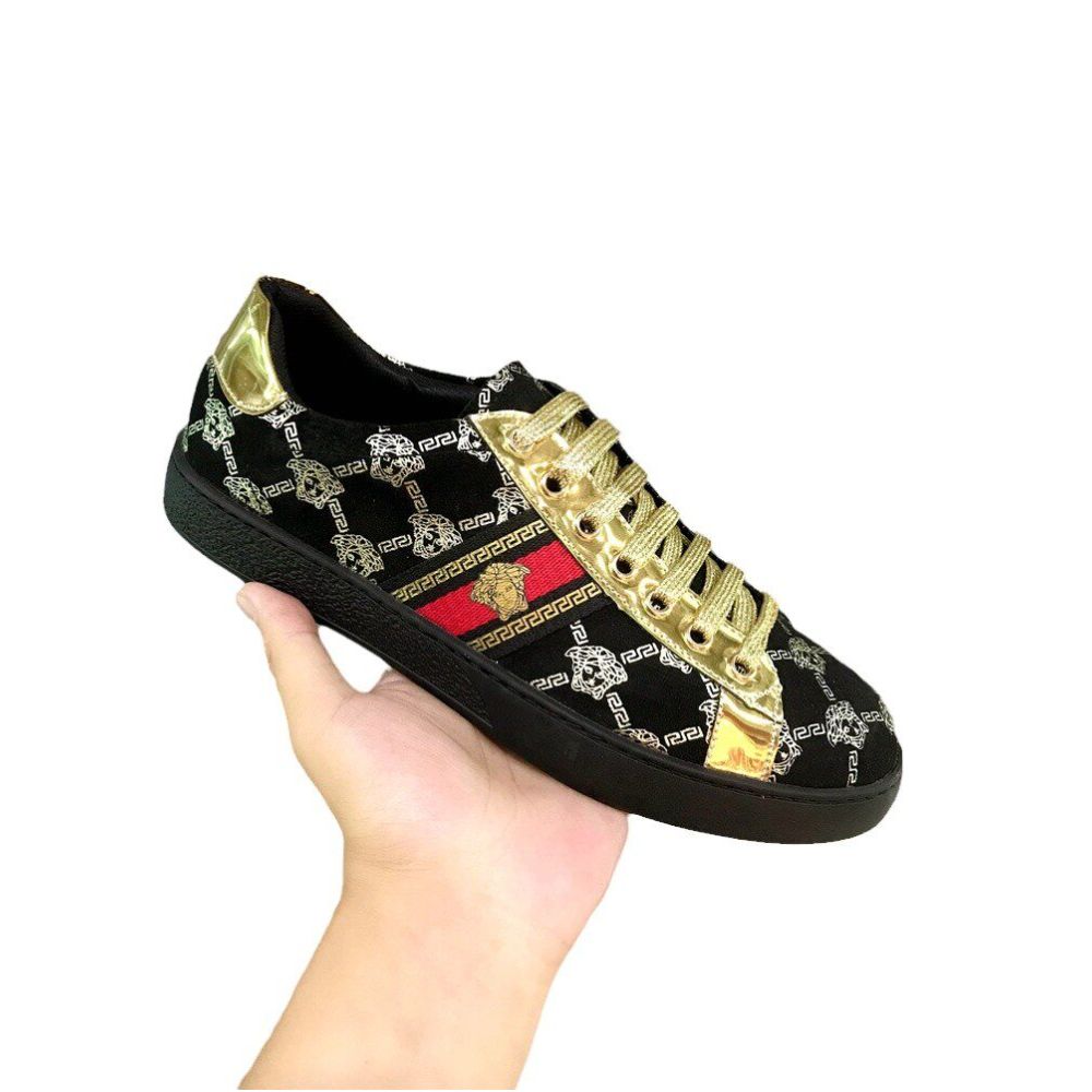 European Style Men s Shoes 2024 New Trendy Embroidered Medusa Sneakers Flat and Versatile Korean Style Breathable Casual Shoes image 4