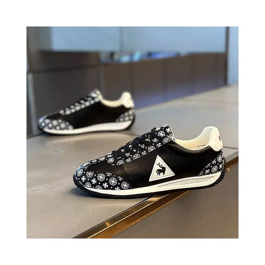 Men's Lightweight Casual Sneakers – Breathable Lace-Up Walking Shoes