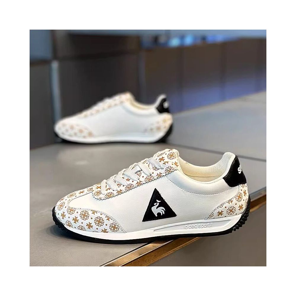Men's Lightweight Casual Sneakers – Breathable Lace-Up Walking Shoes