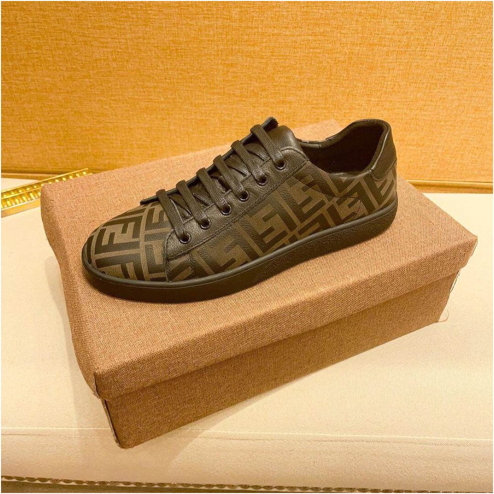 European Style Black Sneakers for Men 2026 New Trendy Genuine Leather Shoes Casual Shoes Comfortable and Breathable Sports Shoes image 4